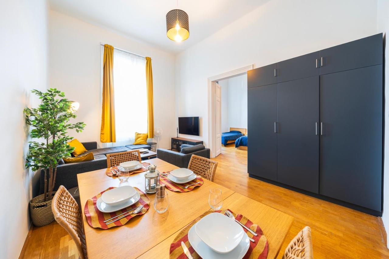 Shining Bright Two Bedroom Apt Next To Andrassy Ave Будапеща Екстериор снимка