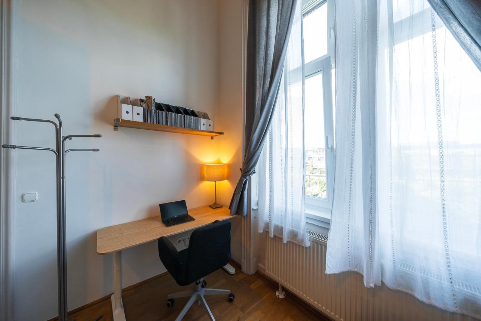 Shining Bright Two Bedroom Apt Next To Andrassy Ave Будапеща Екстериор снимка